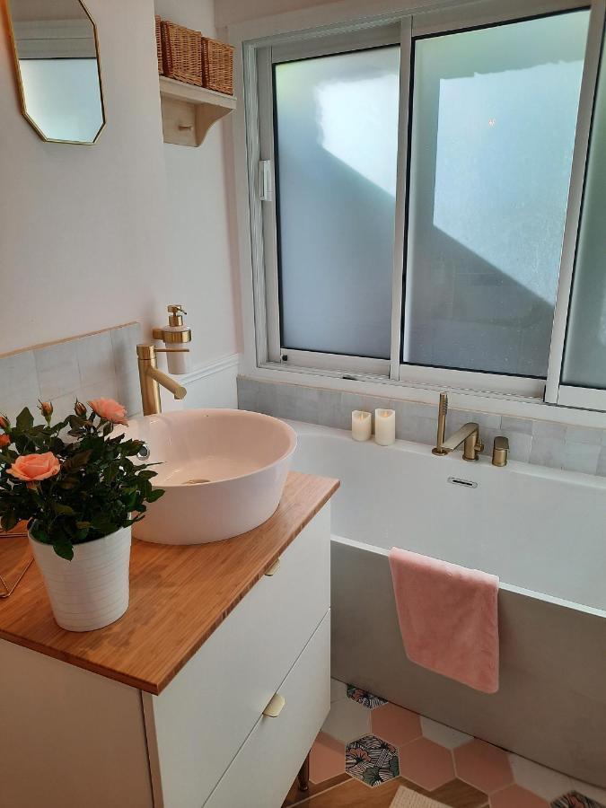 Charmant Logement T2 A 2 Pas De La Mer Гранвил Екстериор снимка